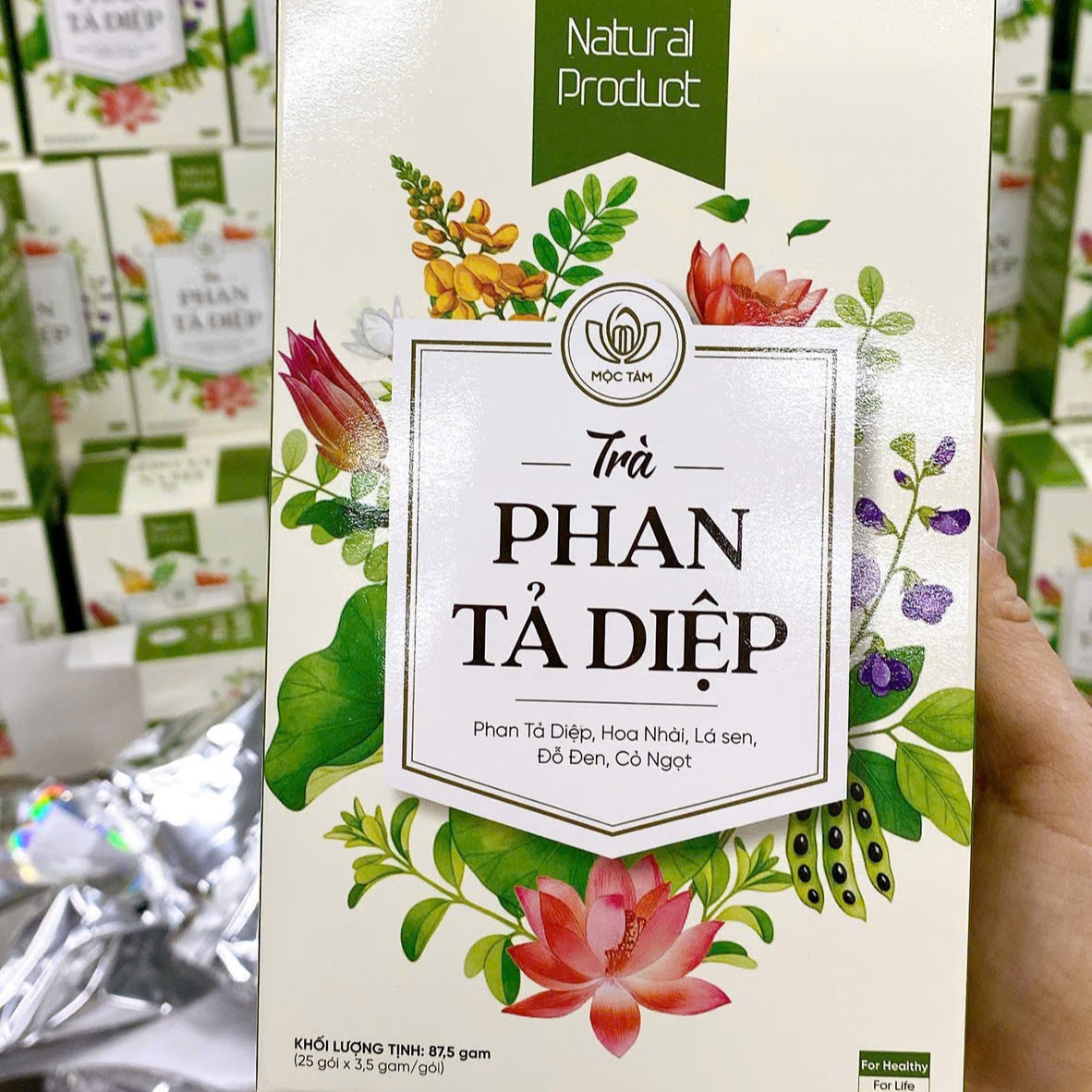 Trà Phan Tả Diệp Mộc Tâm